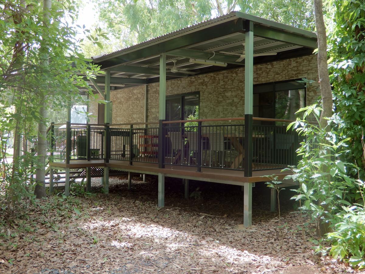 Litchfield Tourist Park Hotel Batchelor Exterior photo